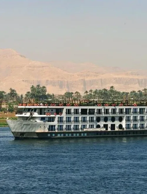 4-Day Nile Cruise Aswan and Luxor Hot Air Balloon with Abu Simbel
