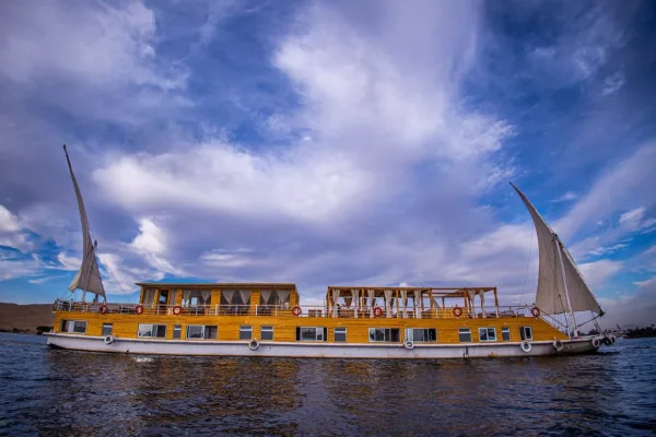 4 Days Dahabiya Nile Cruise from Aswan to Luxor