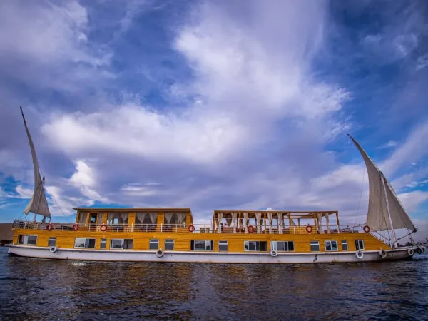 4 Days Dahabiya Nile Cruise from Aswan to Luxor